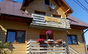 Drewniane pokoje w Niedzicy